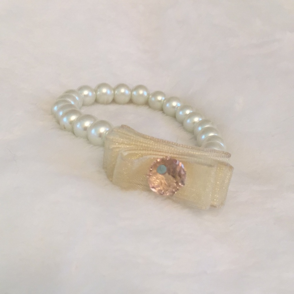 Pearl bracelet